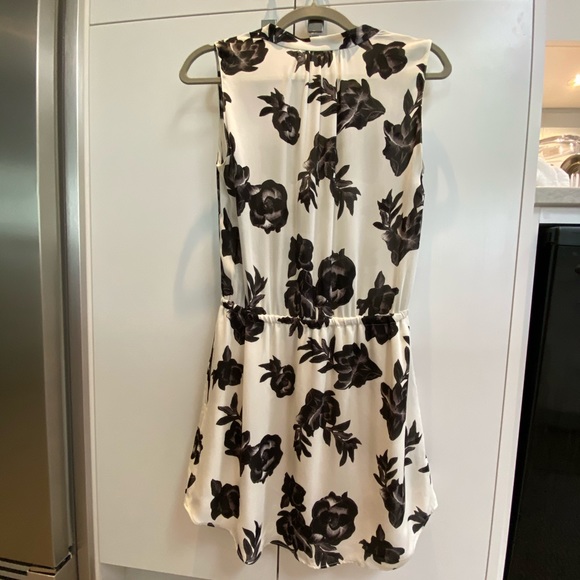 Aritzia NWT Babaton 100% Silk Benedict Dress - Picture 3 of 15